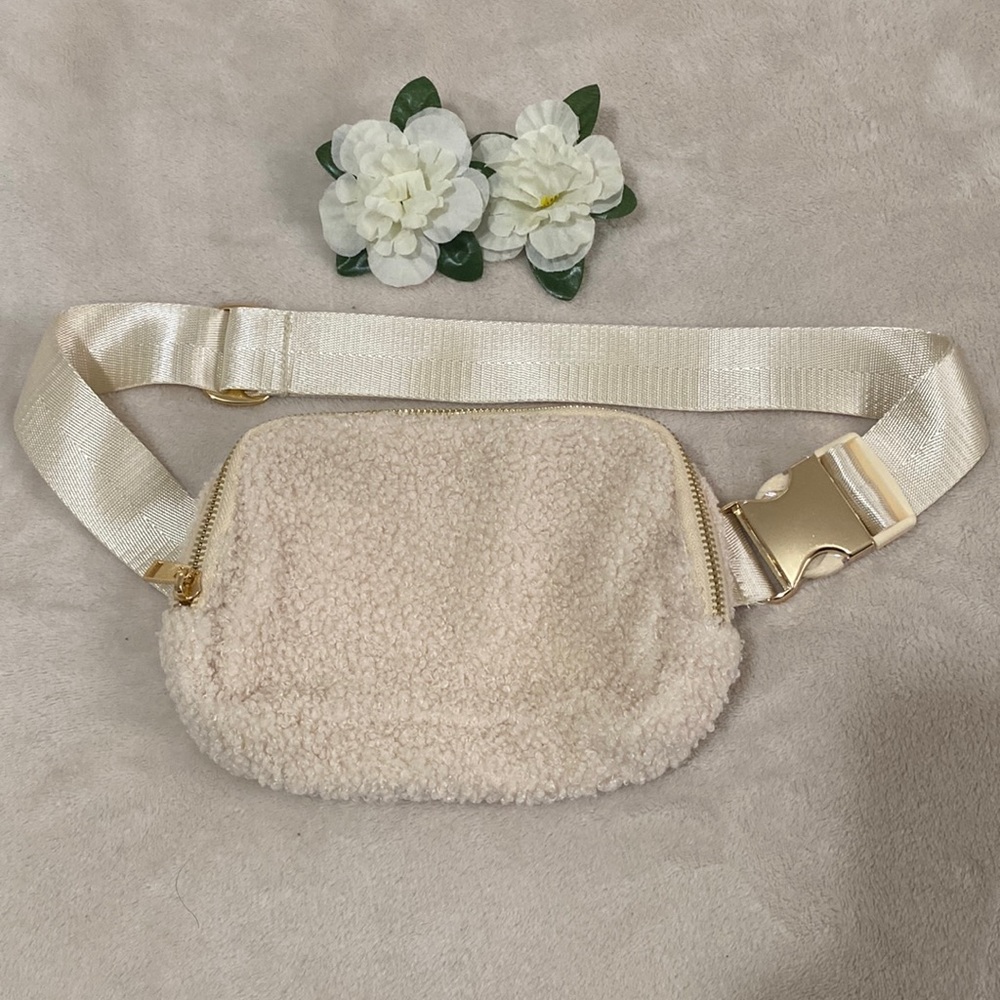 White fanny pack